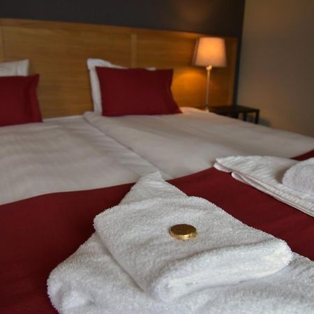 City Hotel Кристинехамн Екстериор снимка